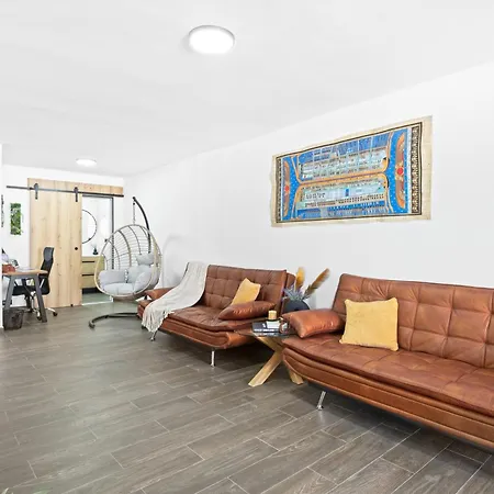 Sweet Apartment *