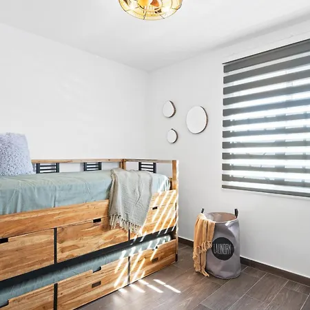Sweet Apartment *