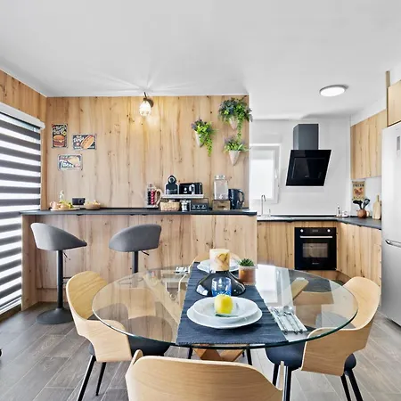 Sweet Apartment